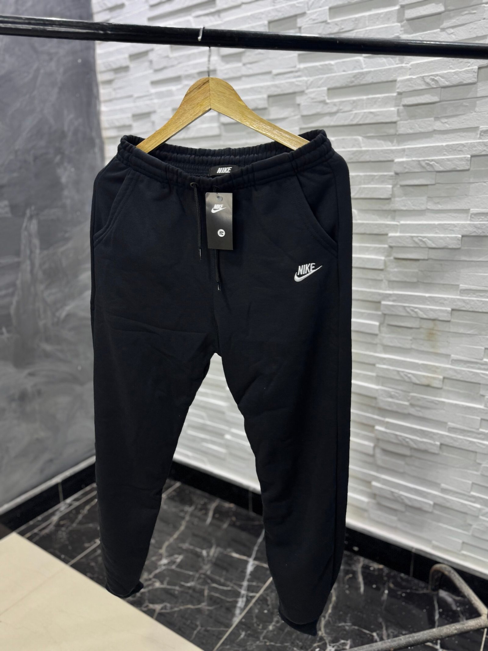 Calça moleton Nike